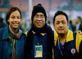 Dir. Capio together with a Indian Deaf lady and Dennis Balan picture