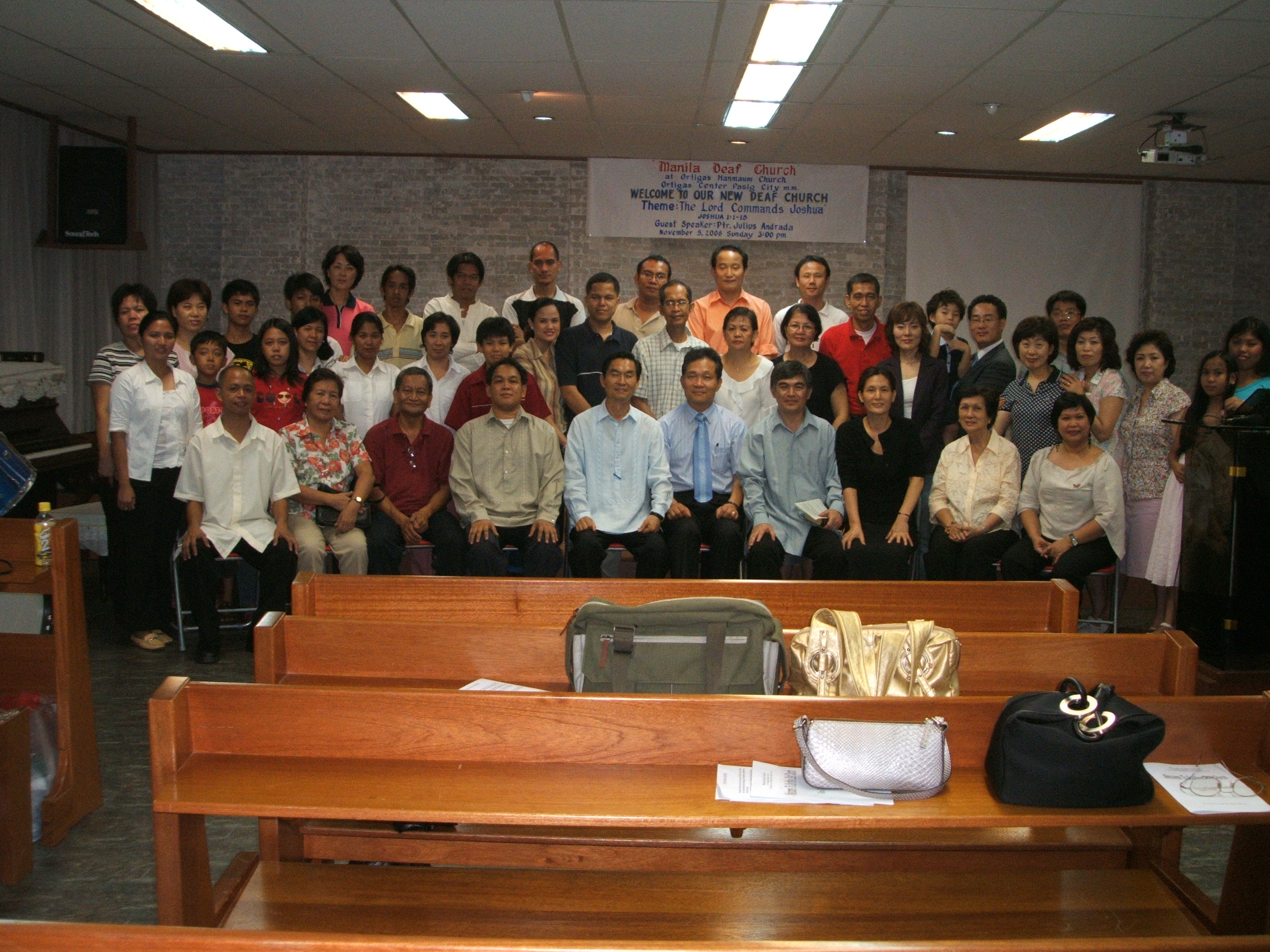 Precher at manila Deaf church, where is conduct by oritgue center, Pasig Rev. Seunrg Kang Nov. 5, 2006 at 3:00pm.