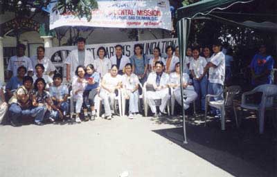 Picture talking of the medical & dental team including staffs & parents.